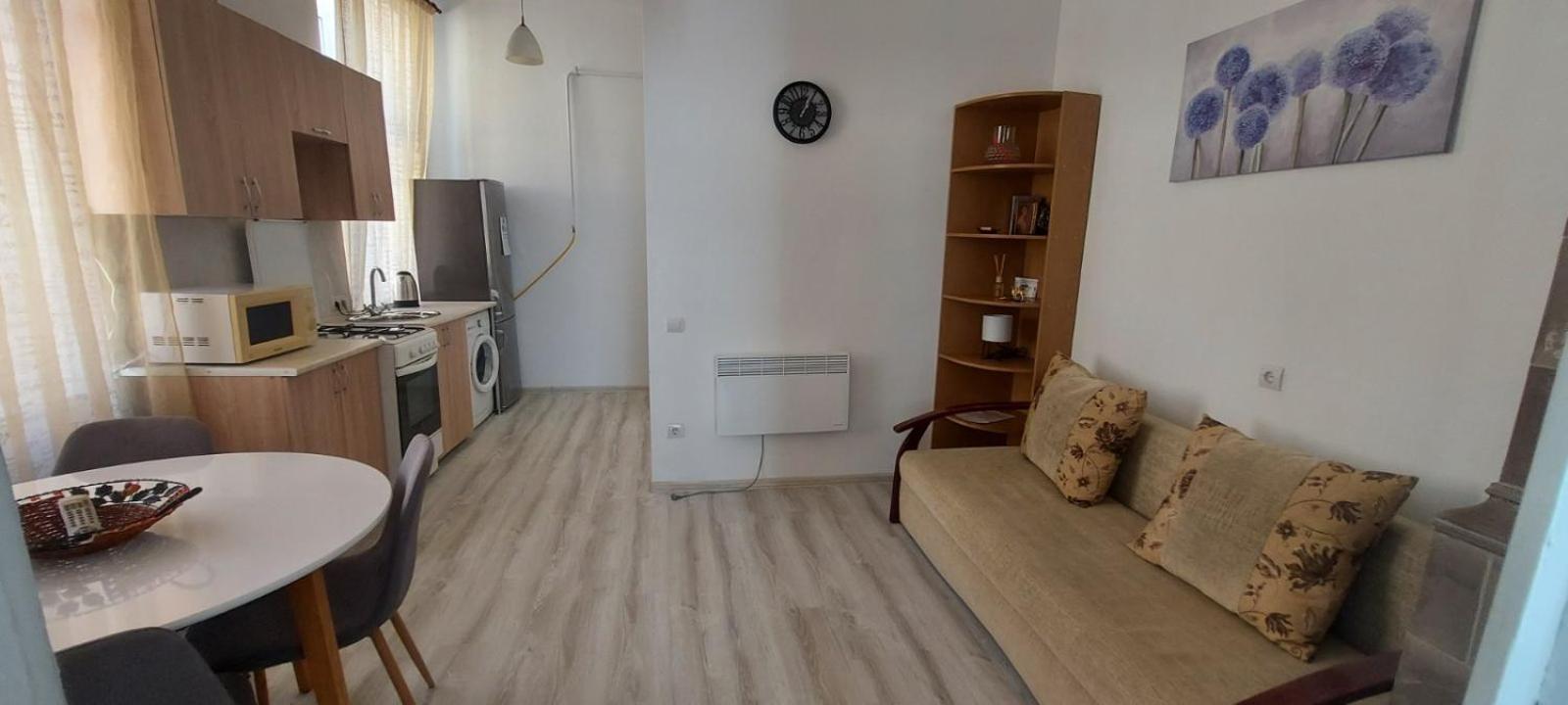 White Rooms On City Center Lviv Exterior photo